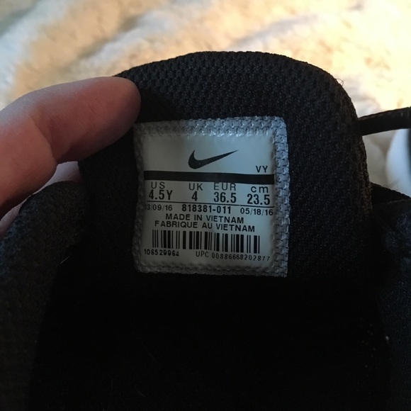 Nike Roche - Picture 4 of 6